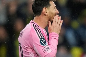 bob半岛体育官网-0-0！迈阿密闷平：梅西哑火无缘900球 门将神扑 苏神坐板凳|莱昂内尔·梅西|路易斯·阿尔贝托·苏亚雷斯|迈阿密国际|里程碑|纳什维尔_新浪体育_新浪新闻